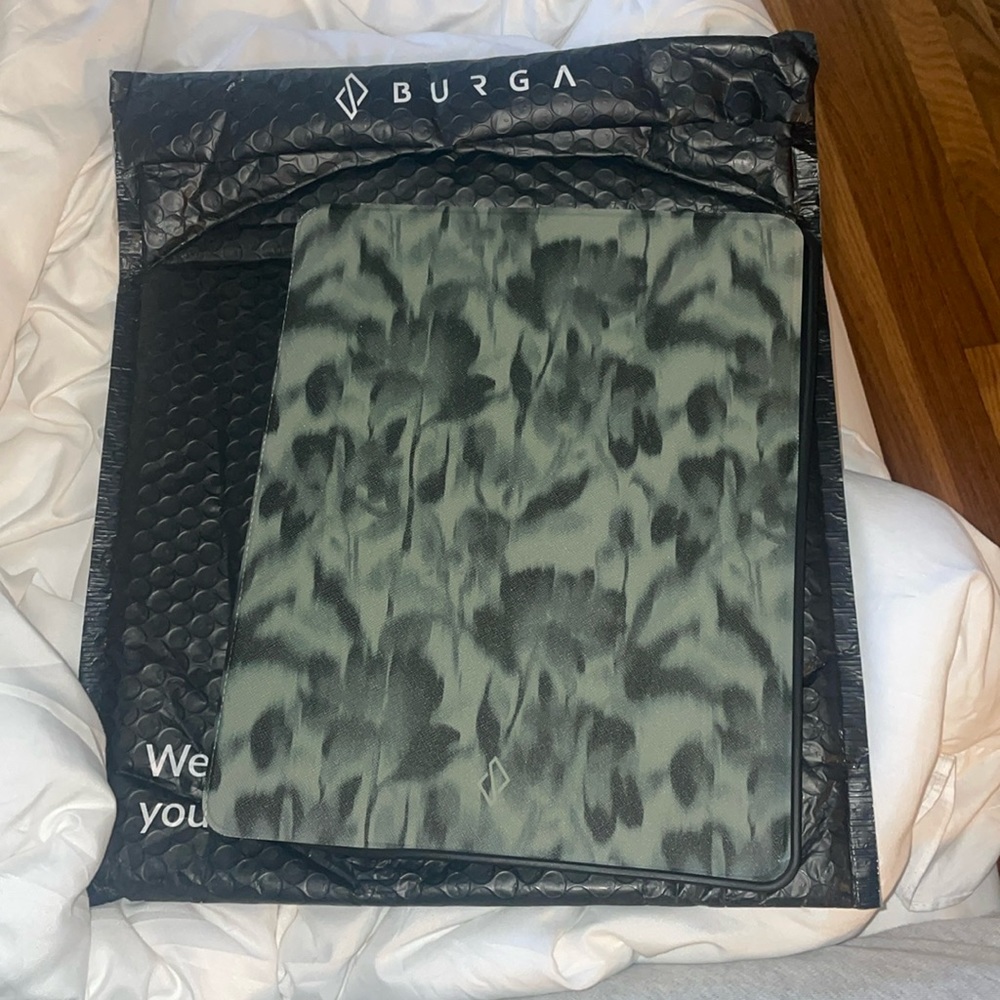 Burgs iPad Pro case 12’9”